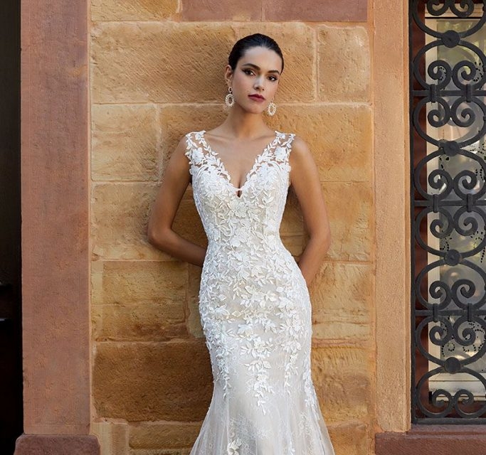 Nelly mermaid hotsell lace gown