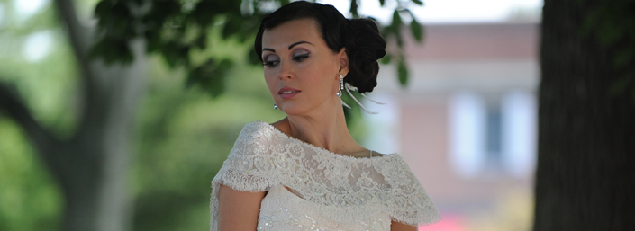 aleanas-bridal-dresses-slide02