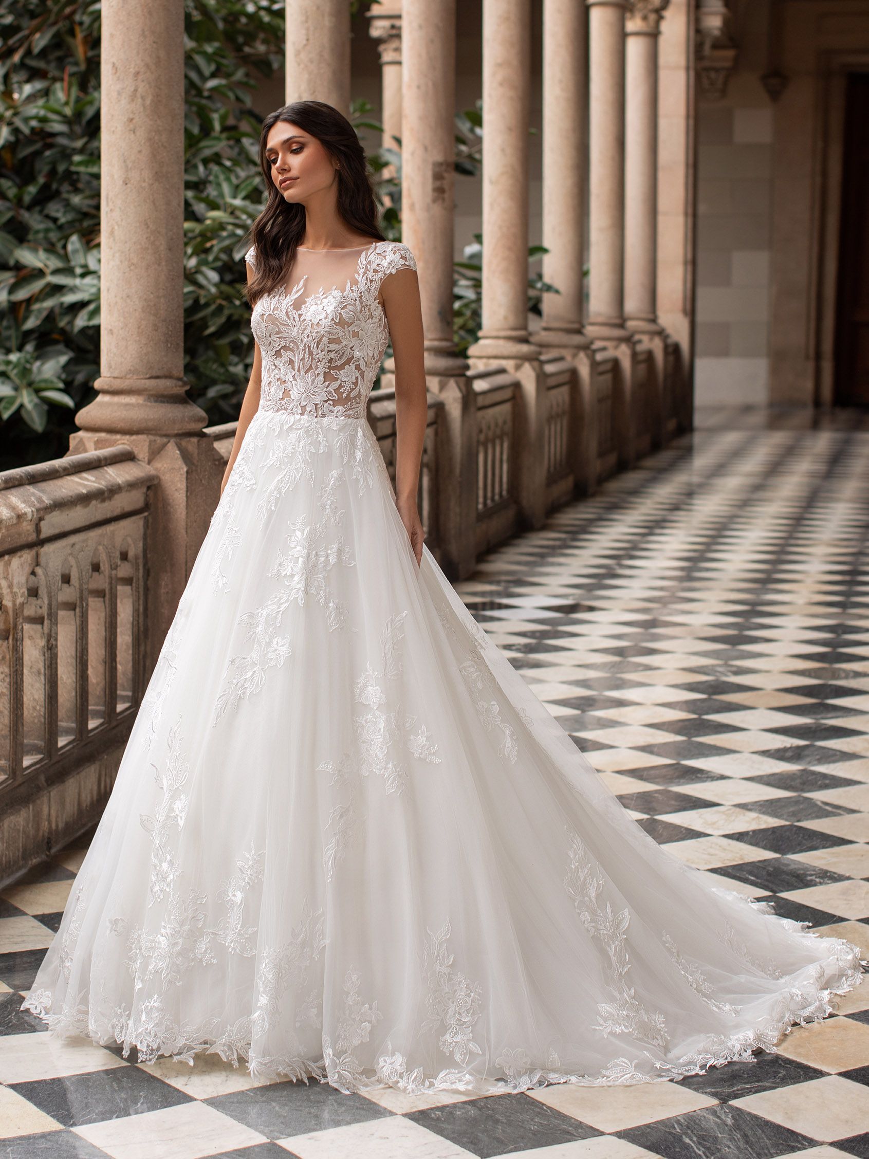 What Type Of Wedding Dresses Are Timeless?
