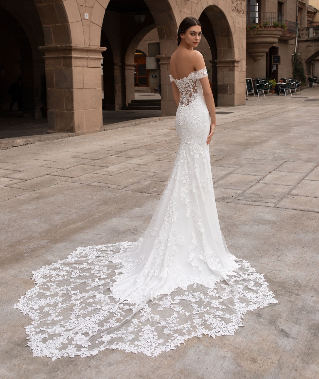 syrinx dress pronovias